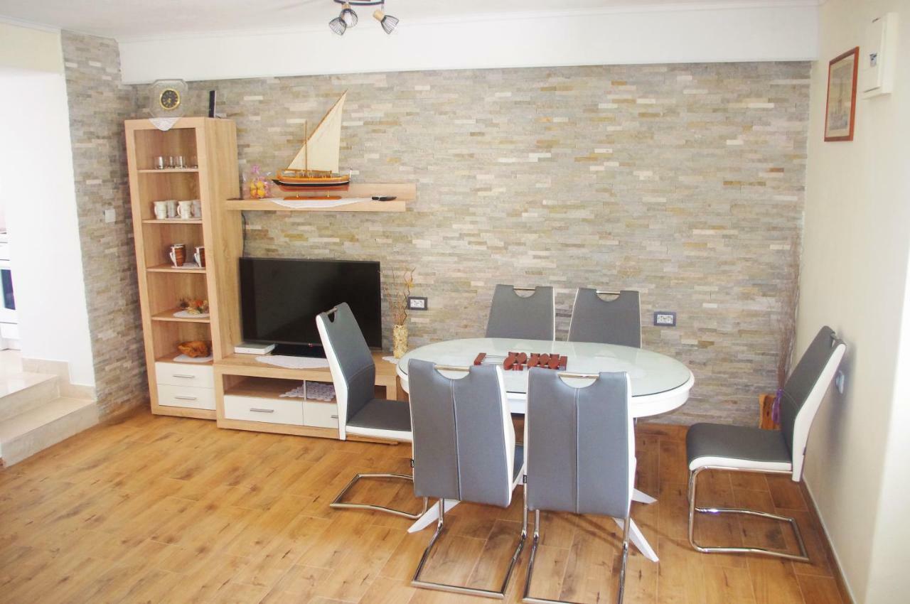 Holiday Home Ruda Vinisce Exterior photo